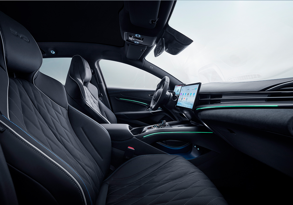 Integrated sport seats